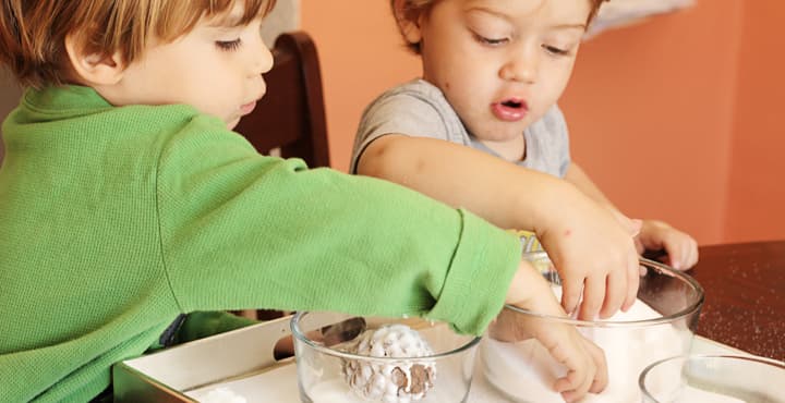 Decorating the Thanksgiving table with your kids!
