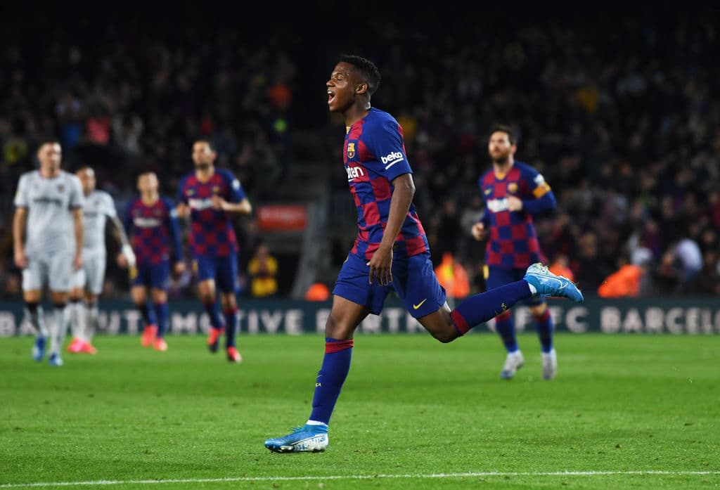 El Barcelona venció al Levante 2-1 con doblete de Ansu Fati, que consiguió un nuevo récord: el jugador más joven en marcar dos goles en los 91 años de La Liga. El Barça llegó a 46 puntos y sigue debajo del Real Madrid.