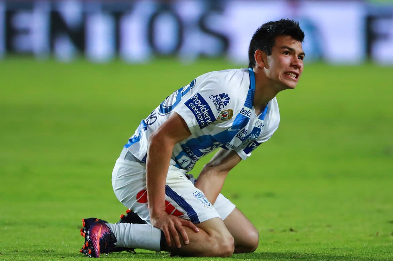 Lozano ha resistido el aprendizaje y ya ha hecho parte del equipo ideal de la Liga MX en los torneos Clausura y Apertura de 2016, año en el que también fue nombrado el mejor medio ofensivo.