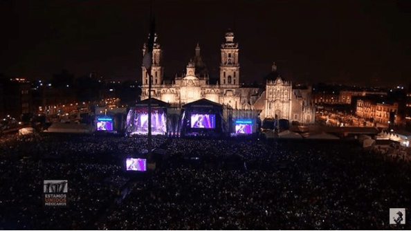 Previo a iniciar su presentación, el español Enrique Bunbury señaló que "México es un gran país, fuerte y orgulloso que ante las dificultades se crece. Y tras el desastre del temblor del pasado 19 de septiembre, sé que saldrá adelante con más fuerza y energía que nunca".