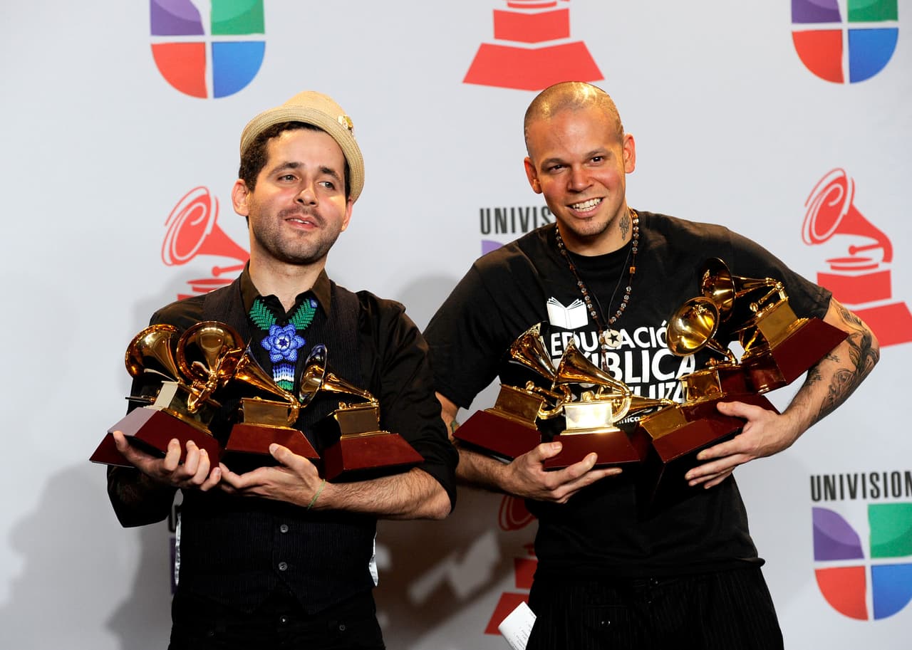 A lo largo de su trayectoria han grabado cinco álbumes de estudio con los que han ganado 21 gramófonos en Latin GRAMMY.