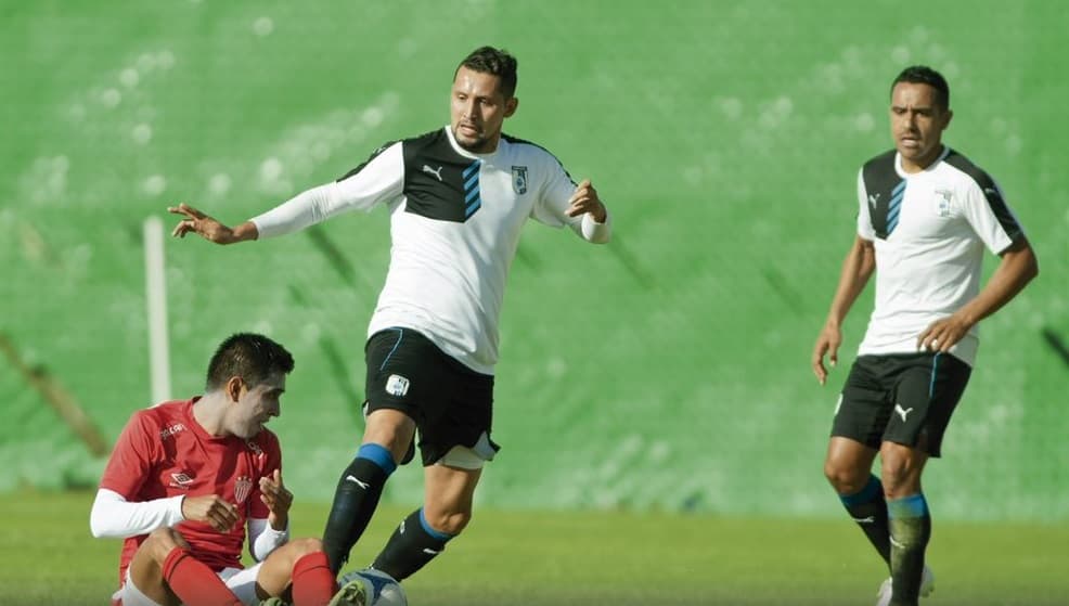 Gallos Blancos derrota a Necaxa en partido amistoso