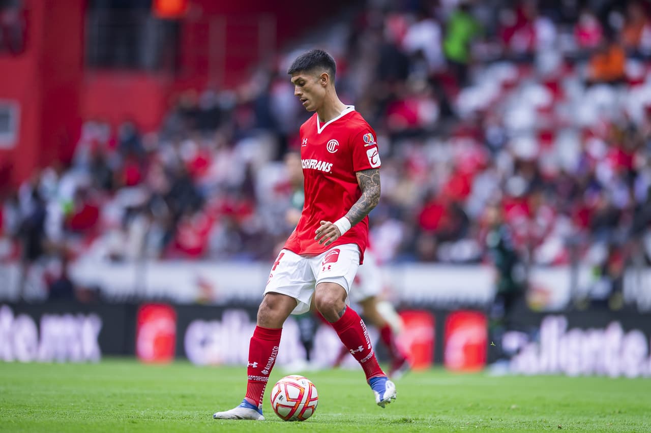 Toluca impuso su futbol y logró imponerse a Santos que ya suma tres encuentros en fila sin concer la victoria.