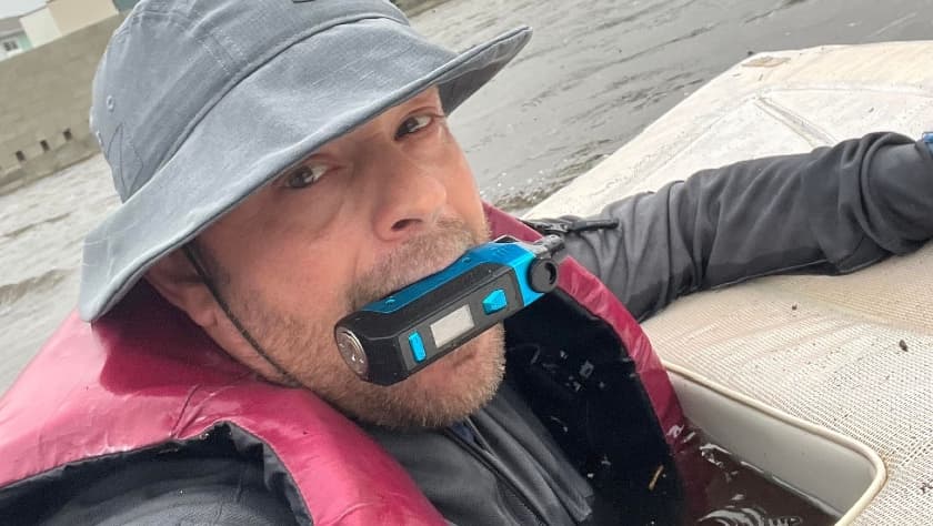 Johnny Lauder en su trayecto a rescatar a su madre durante le huracán Ian el 28 de septiembre de 2022. El ex policía envió fotos de su trayecto a su familia por seguridad personal.