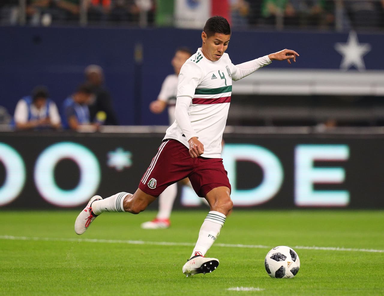 Hugo Ayala (Tigres UANL): debutante. Portará el 2.