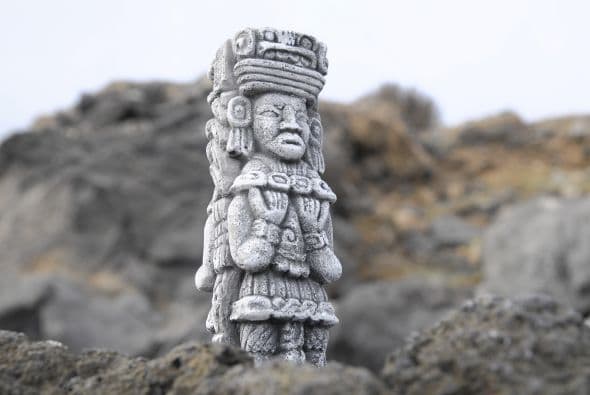 Abril 10-El Incas: La Casa de Oscar Lopez en Humboldt Park presenta una obra teatral escrita por el escritor mexicano Raul Dorantes y dirigida por Juan Castañeda que trata sobre la amistad de dos hombres en sus 40 años. (2628 W. Division St)