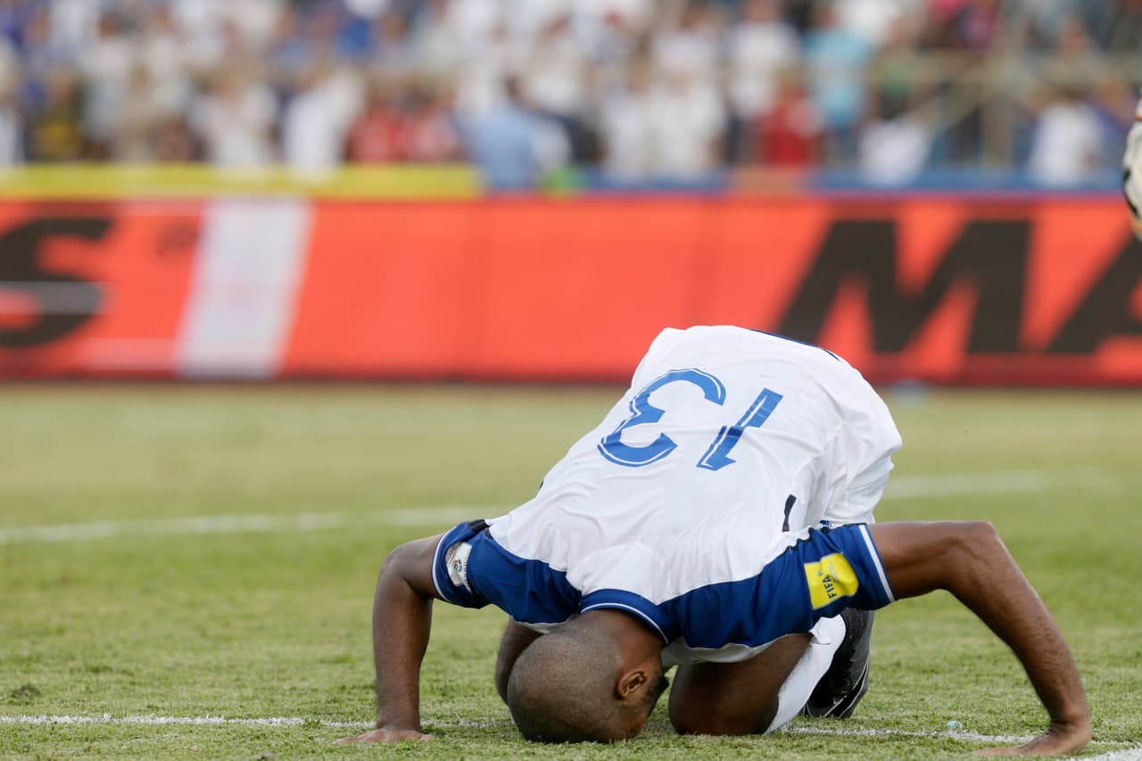 Honduras tendrá ahora que remar en contra y buscará sacudirse de este mal comienzo en su próximo partido en casa contra Trinidad y Tobago.