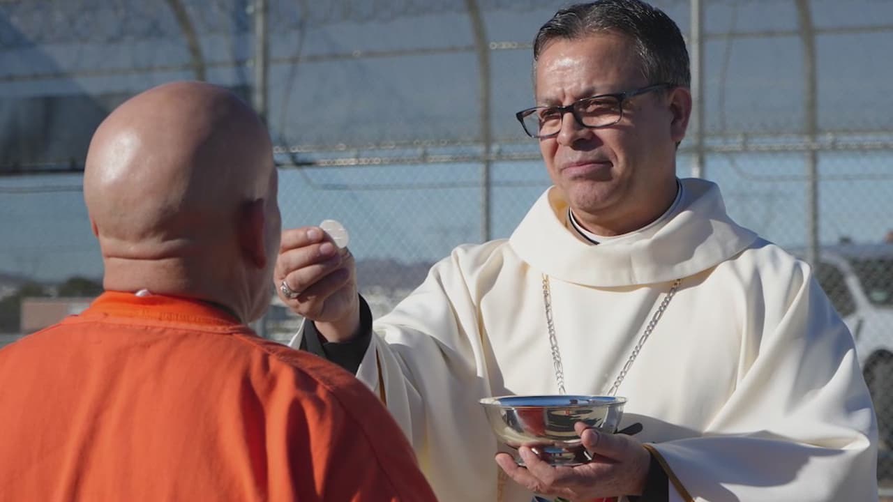 Obispos celebran misa en el centro de detención de Adelanto: fe en medio de la crisis migratoria