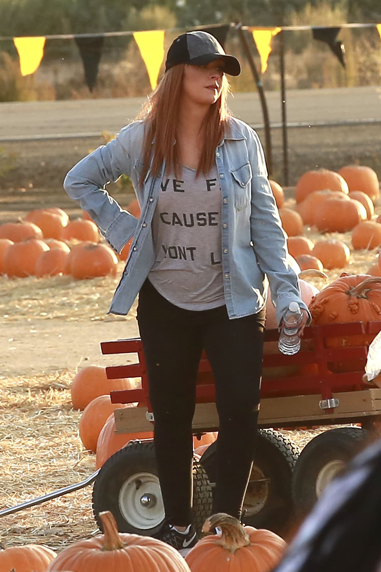 Aquí la cantante ya se veía un poco fastidiada... ¿tal vez sus chicos se tardaban en elegir alguna?