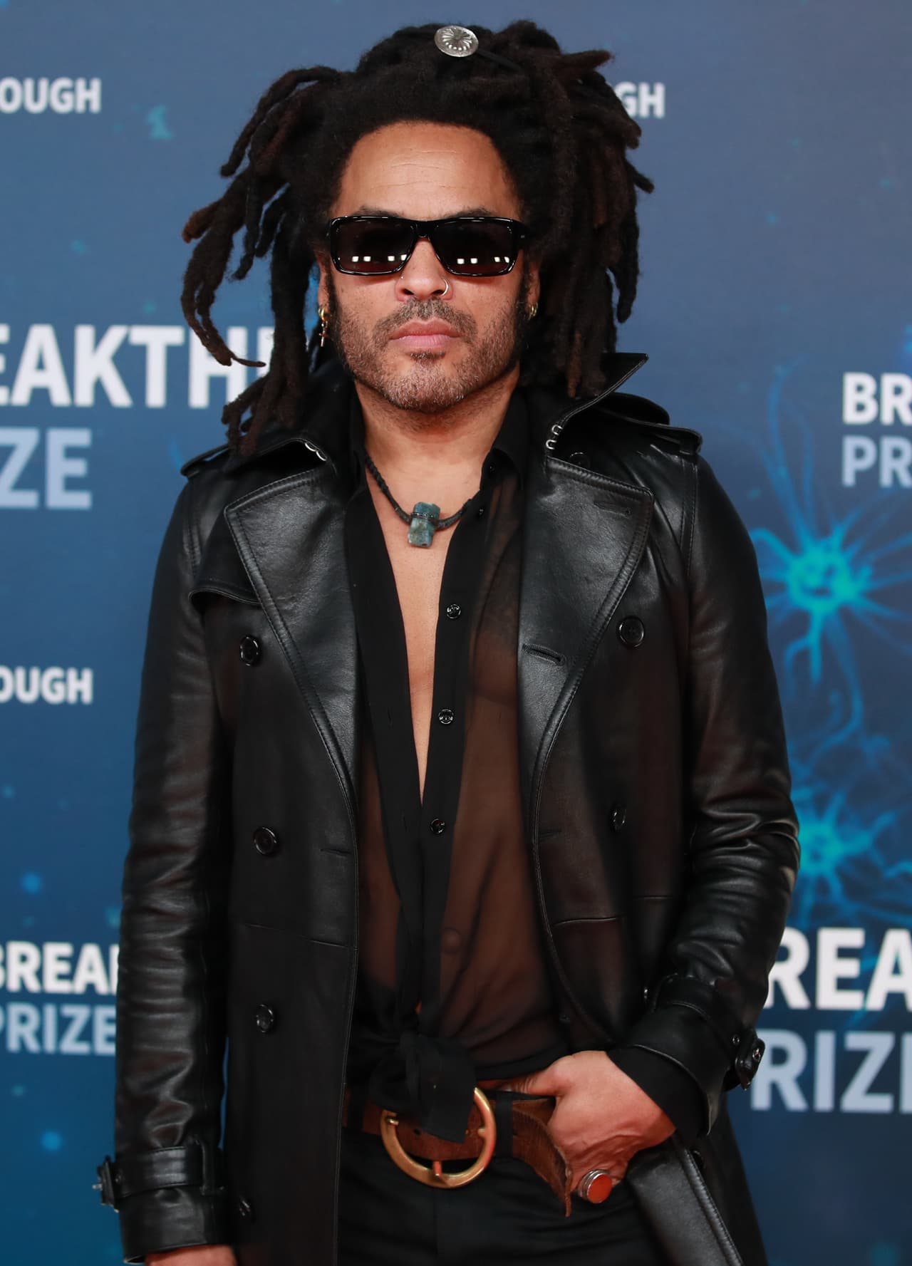 El cantante Lenny Kravitz pudo tener un papel relevante en 'Big little lies', serie protagonizada por Nicole Kidman y Reese Witherspoon, pero no lo eligieron por
<b> su tono de piel</b>, según contó el actor en una entrevista a la BBC.
