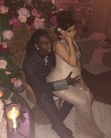 El 26 de junio, la pareja celebró un baby shower por todo lo alto al que llamaron '
<b>A Bronx Fairytale</b>' y la lista de regalos incluía un 
<b>Bentley Bentgaya</b> para niños. Al inicio de su carrera, la rapera compró un vehículo de la misma marca.