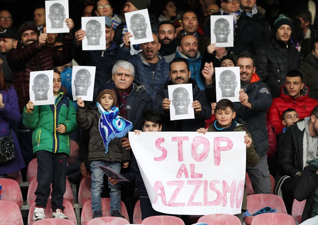 También se dio cuenta que el racismo no sólo es por el color de la piel, pues también insultaron a sus compañeros serbios e incluso a los napolitanos por ser del sur de Italia.