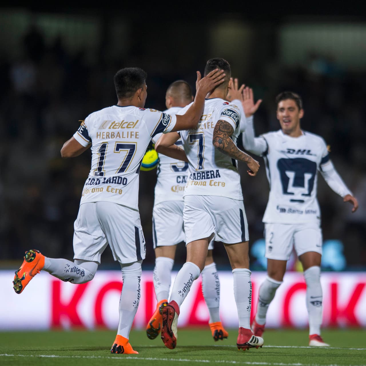 David Cabrera recortó distancias y puso cifras definitivas con un extraordinario remate de cabeza a centro de Barrera.