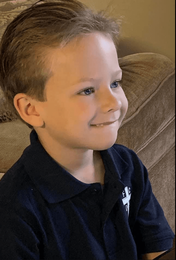 El Departamento de Policía de Waxahachie confirmó la muerte de Phillip Oliver Wiedemann de 6 años y su madre Candace Rochelle Habrin de 46 años.
<br>