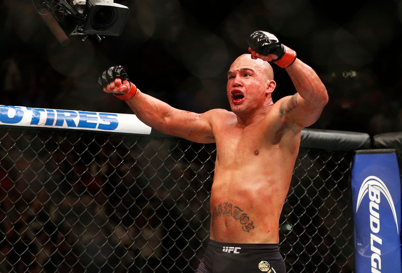 Robbie Lawler defenderá el título welter ante Carlos Condit en UFC 193 en Australia