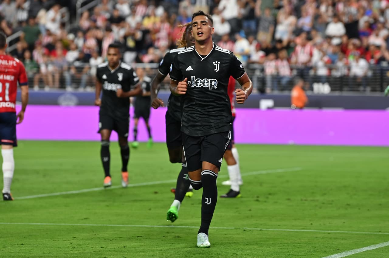 Jucventus derrotó 2-0 a Chivas en Las Vegas.