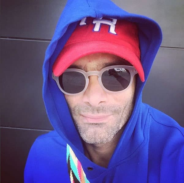 El ejercicio es parte de su vida, por eso tiene un abdomen muy marcado que vuelve locas a las mujeres.