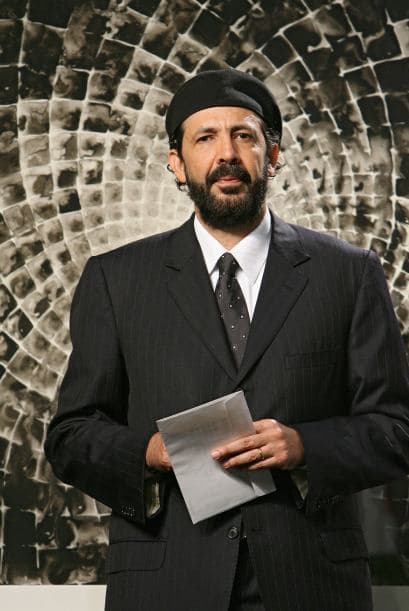 Y gracias a la firma de este contrato, la música de Juan Luis dio un giro inesperado, pues a partir de ese momento se dedicó a interpretar temas tropicales.