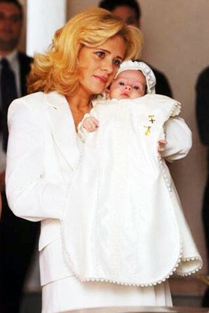 En 2005 Érika se convirtió en mamá del pequeño Nicolas de Jesús.