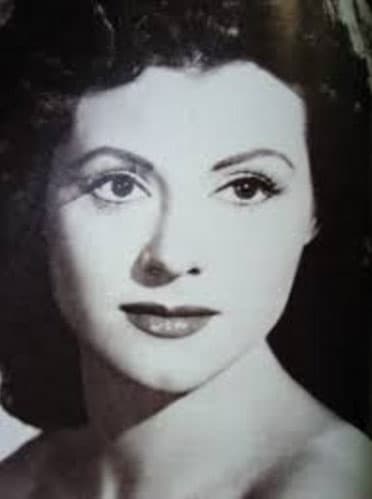 Tenía un problema en la cadera que le impedía moverse libremente, además de afecciones cardíacas que la llevaron a refugiarse en 'La casa del actor', donde vivió sus últimos dos meses. El 21 de octubre de 1999 falleció.