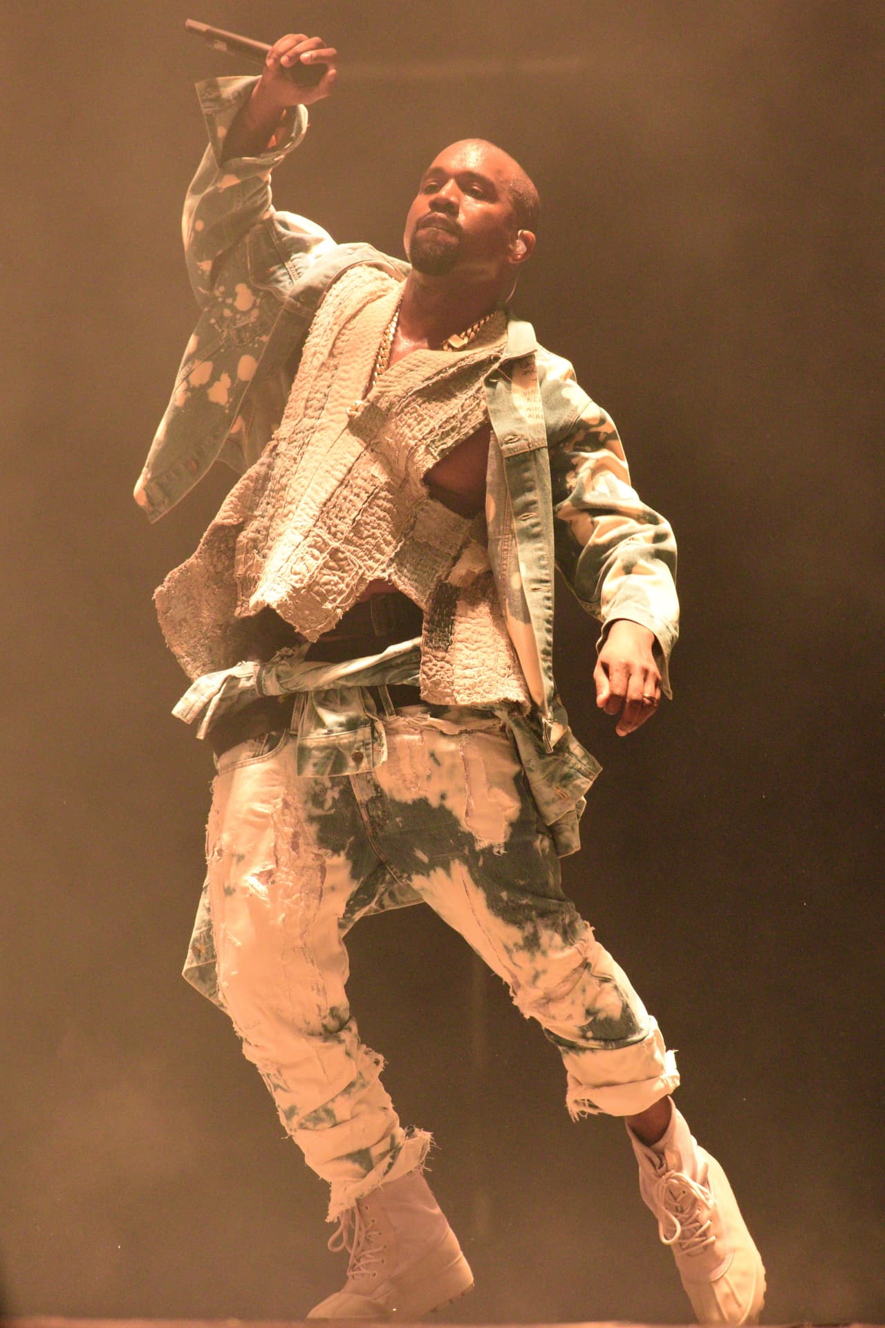 En ese mismo momento, Kanye fue presentado con el 'Video Vanguard Award'.