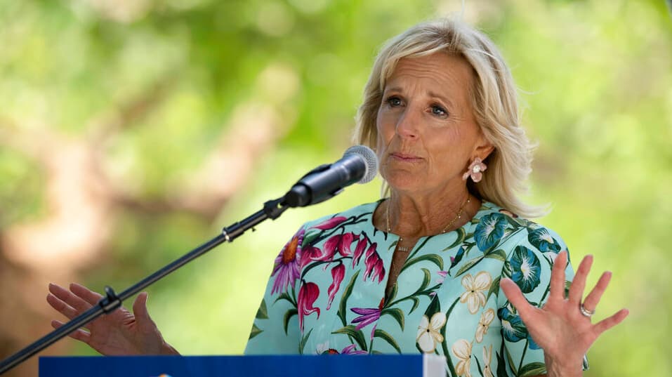 La primera dama, Jill Biden, visita la ciudad de Los Ángeles