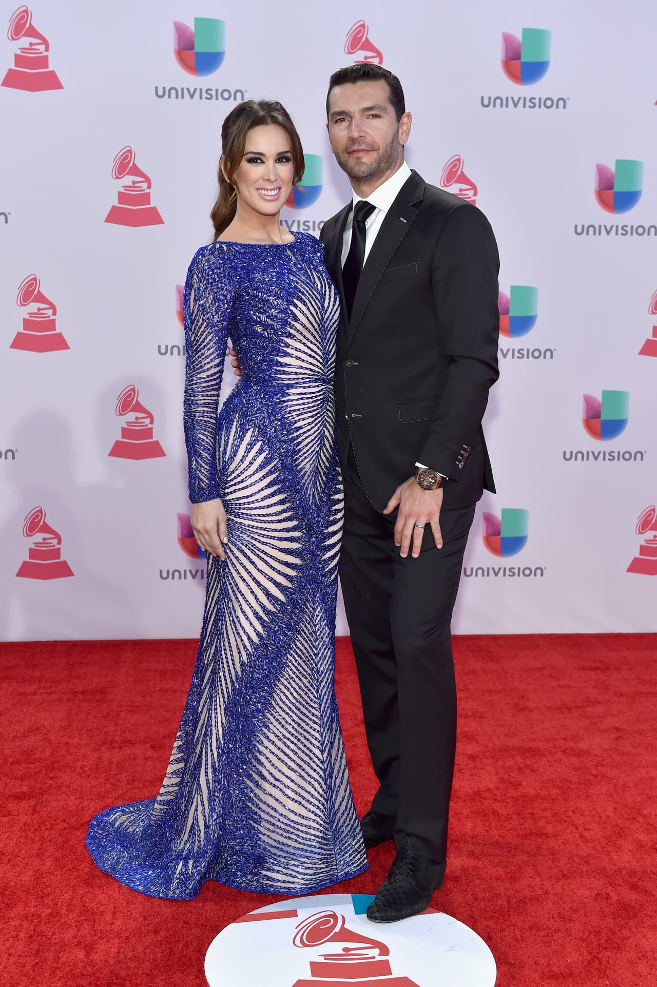 Jackie Bracamontes con su amor Martín.