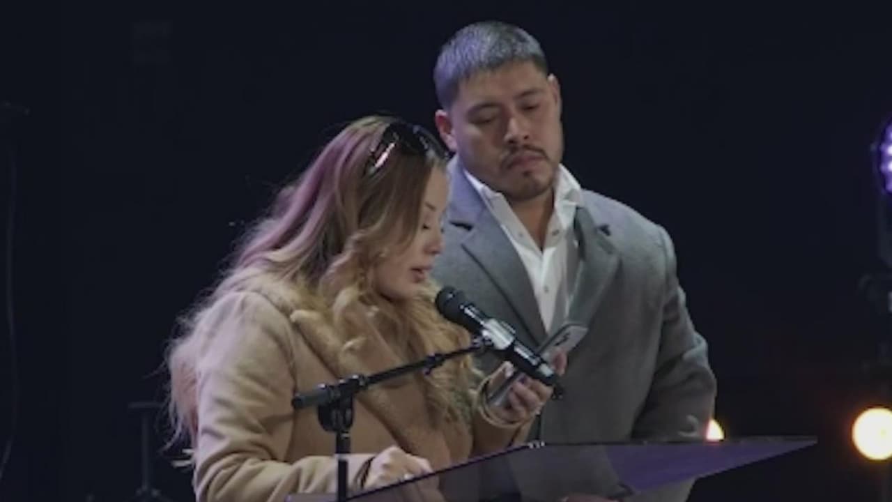 Los padres de 
<b><a href="https://www.univision.com/local/houston-kxln/arlene-alvarez-funeral-sepelio-asesinato-houston" target="_blank">Arlene Álvarez</a></b> le dedicaron un sentido mensaje durante las honras fúnebres y le agradecieron a la comunidad por haberlos apoyado en este difícil momento.