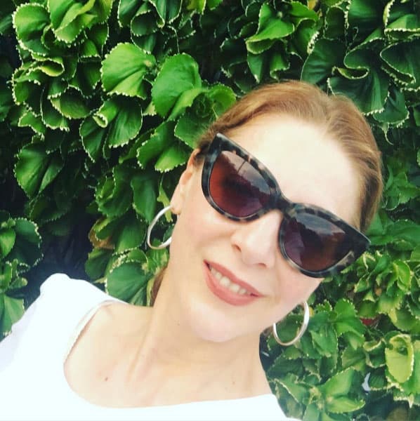 Durante varios meses, la actriz evitó dar declaraciones a los medios sobre su enfermedad. En todo este proceso, 
<b><a href="http://www.univision.com/programas/novelas/edith-gonzalez-sin-cabello-declara-el-cancer-no-me-va-a-controlar-sea-cual-sea-el-resultado">Edith</a></b> demostró que no perdía el buen humor.