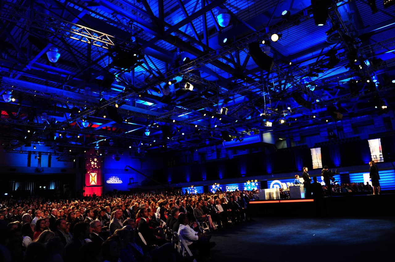 El debate demócrata de Univision y The Washington Post se dio el 9 de marzo en Miami.