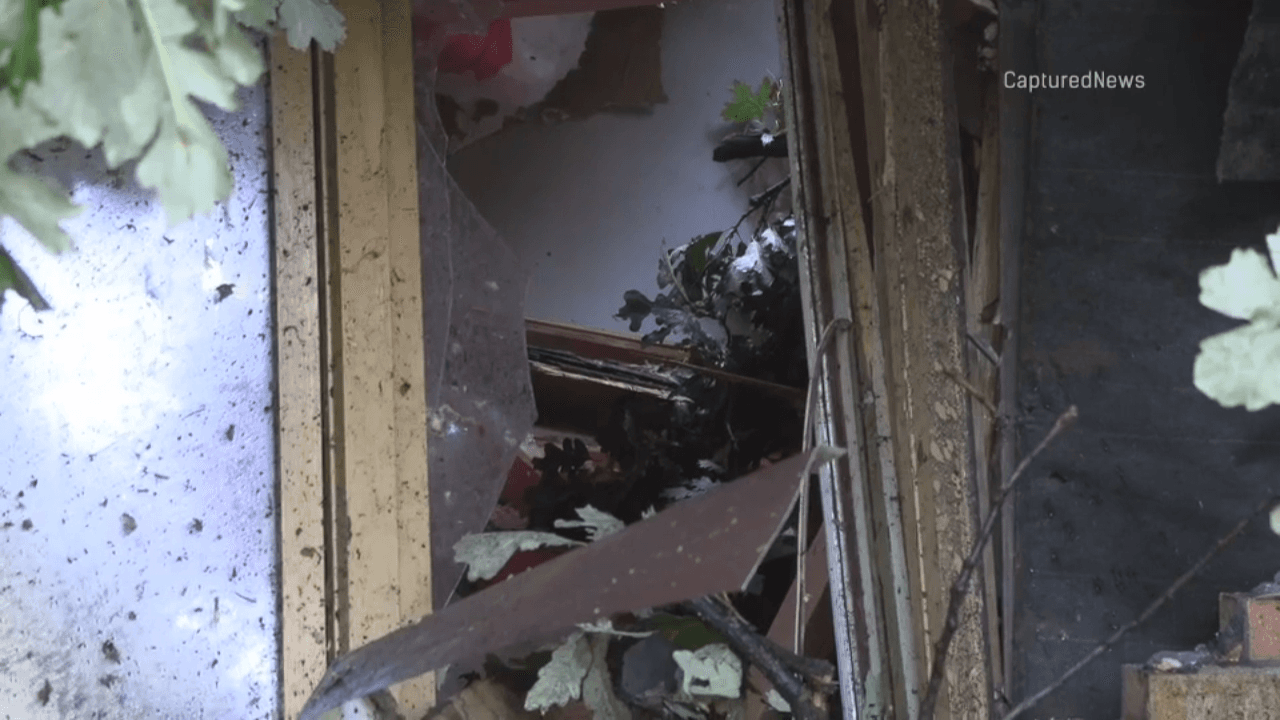 Residentes en Elgin, IL. terminaron seriamente afectadas por los fuertes vientos registrados entre las 5:00 pm y 7:00 pm de este miércoles.