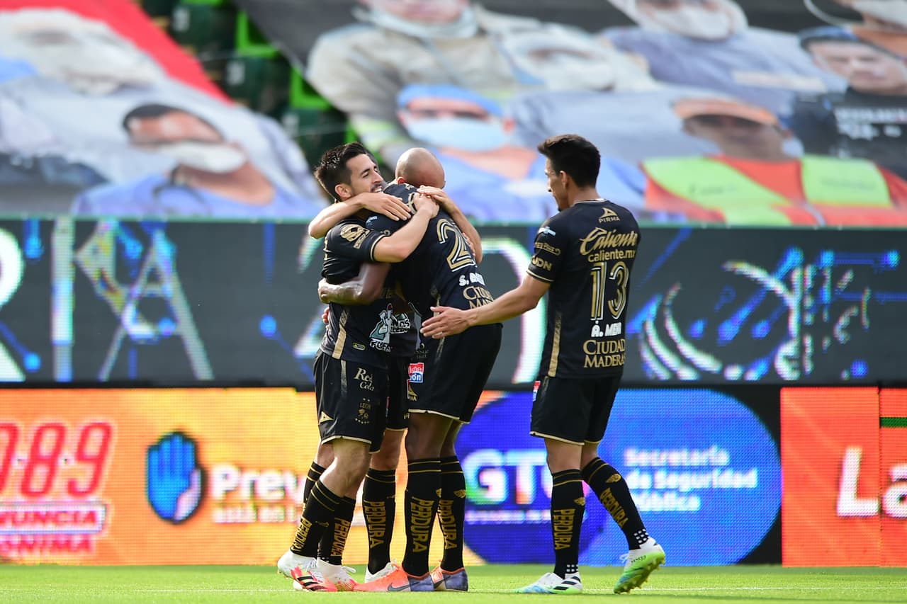 Fernando Navarro saca un potentísimo disparo que deja sin opción alguna al Nahuel Guzmán.