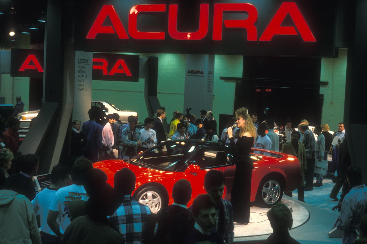 El Acura NSX fue presentado presentado durante la edición 1989 del Auto Show de Chicago.