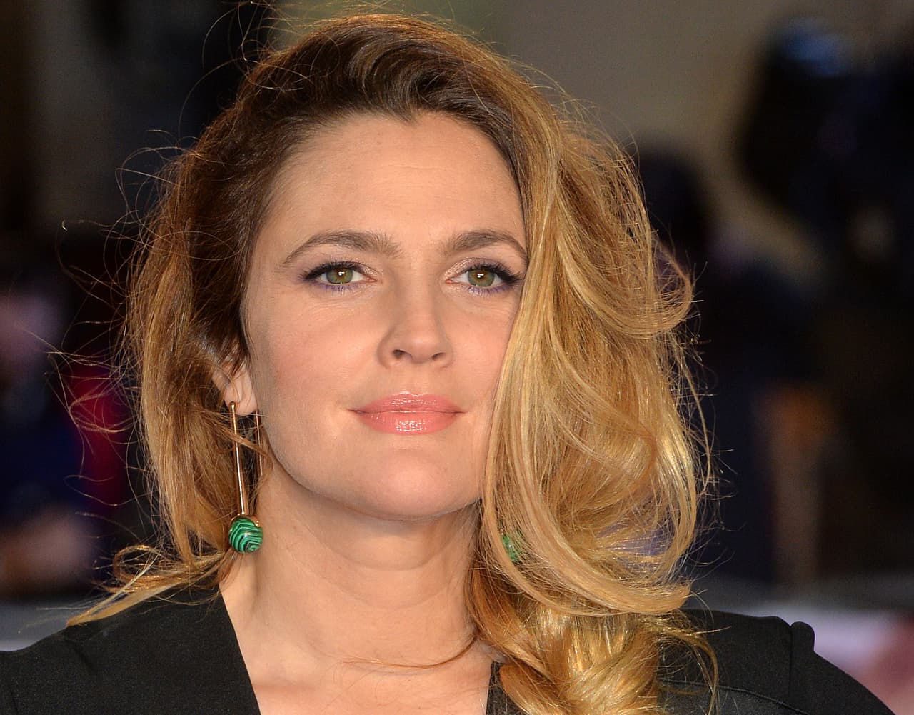 La actriz estadounidense Drew Barrymore hizo contribuciones no especificadas para damnificados en Puerto Rico y México.