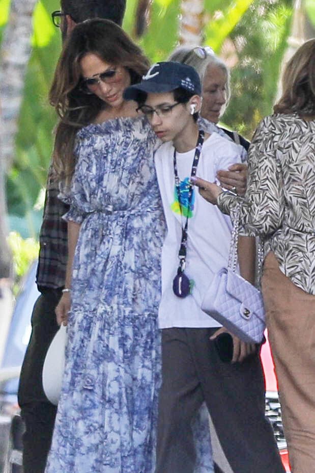 JLo con su hijo 'Max'.