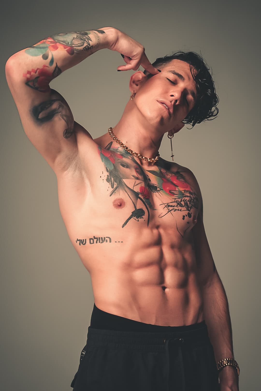 <b>Lenny Tavárez</b> llegará a la gran gala como presentador y nominado. El cantante puertorriqueño compite en la categoría Remix del Año con la canción 'DJ No Pare' en la que colabora con Justin Quiles, Natti Natasha, Farruko Ft. Zion y Dalex.