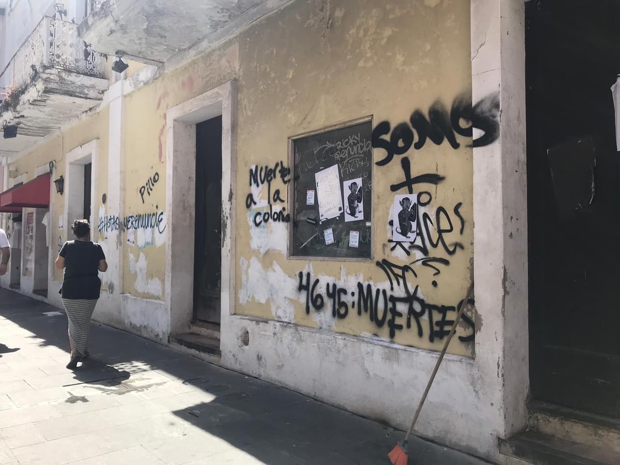Paredes de los edificios del Viejo San Juan con graffiti