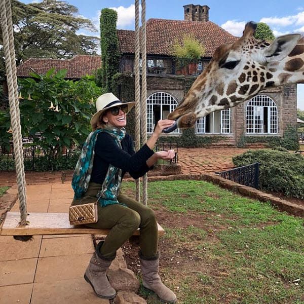 La Flaca se tomó fotografías por todo el hotel y los enormes jardínes que lo rodean.