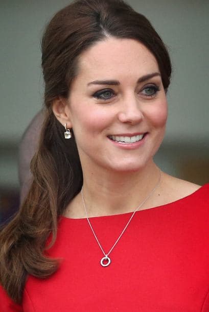 La Duquesa de Cambridge, que muy pronto será madre por segunda vez, no pudo evitar sentir el dolor por el que pasaba la joven de 33 años.