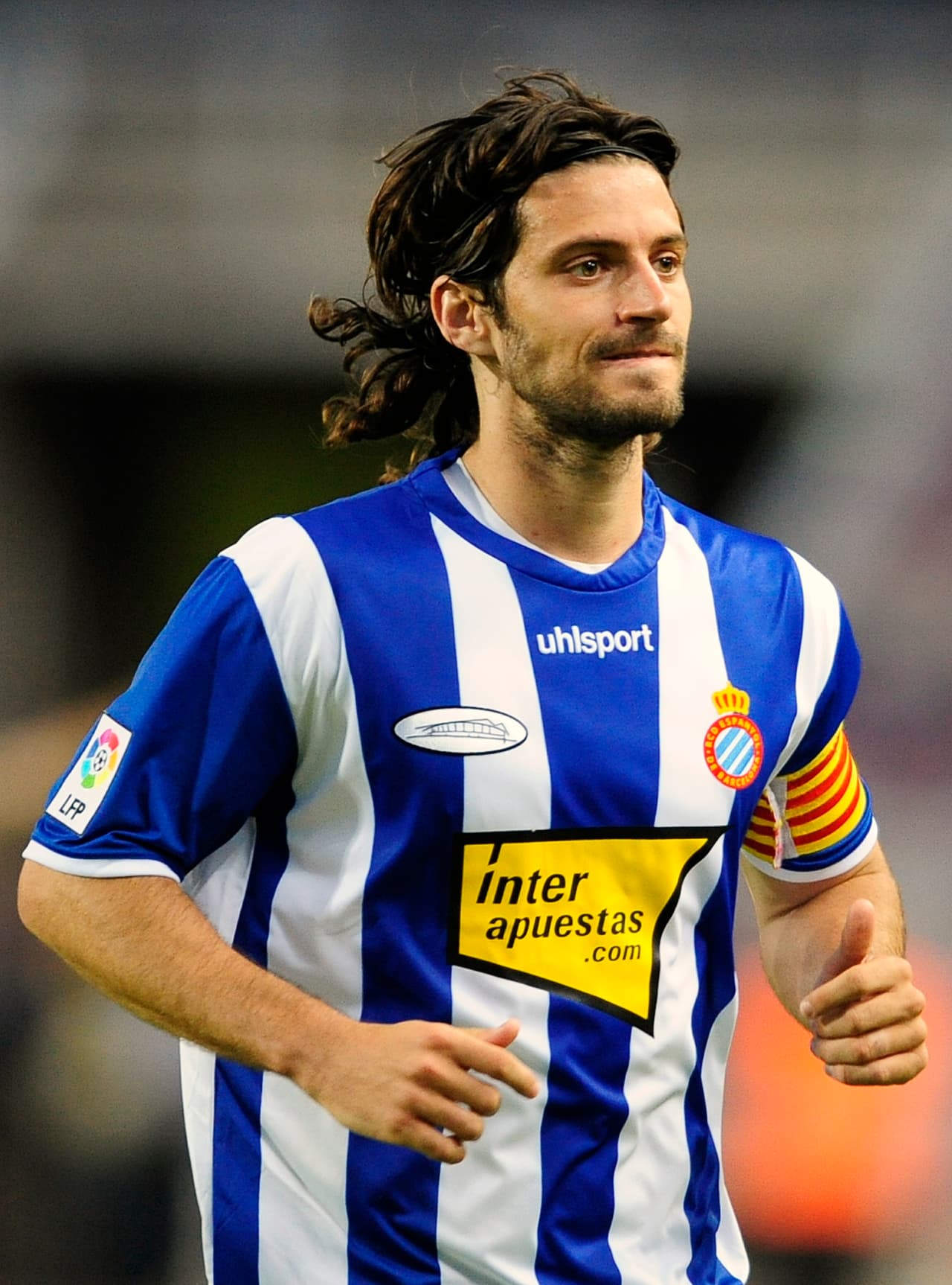 El español Dani Jarque tampoco murió en un campo, pero sí en una concentración del Espanyol a causa de una asistolía en su cuarto de hotel. El equipo catalán desarrollaba una gira por Italia como parte de su pretemporada.