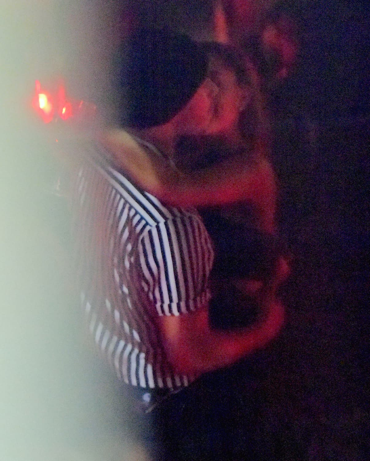 Ariana no dejaba de comerse a besos a este chico que ahora es la envidia de todos esos galanes que han rondado a la estrella.