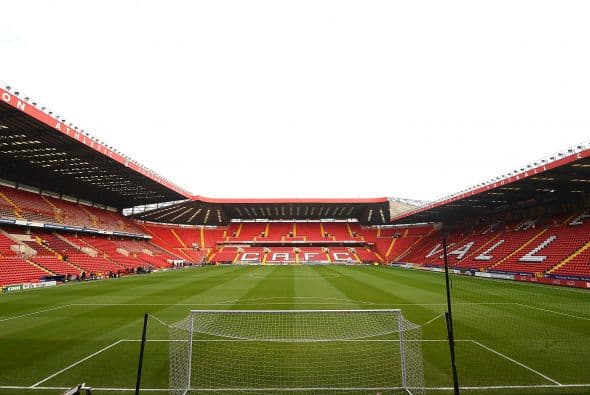 Pareja es captada teniendo relaciones en el estadio del Charlton
