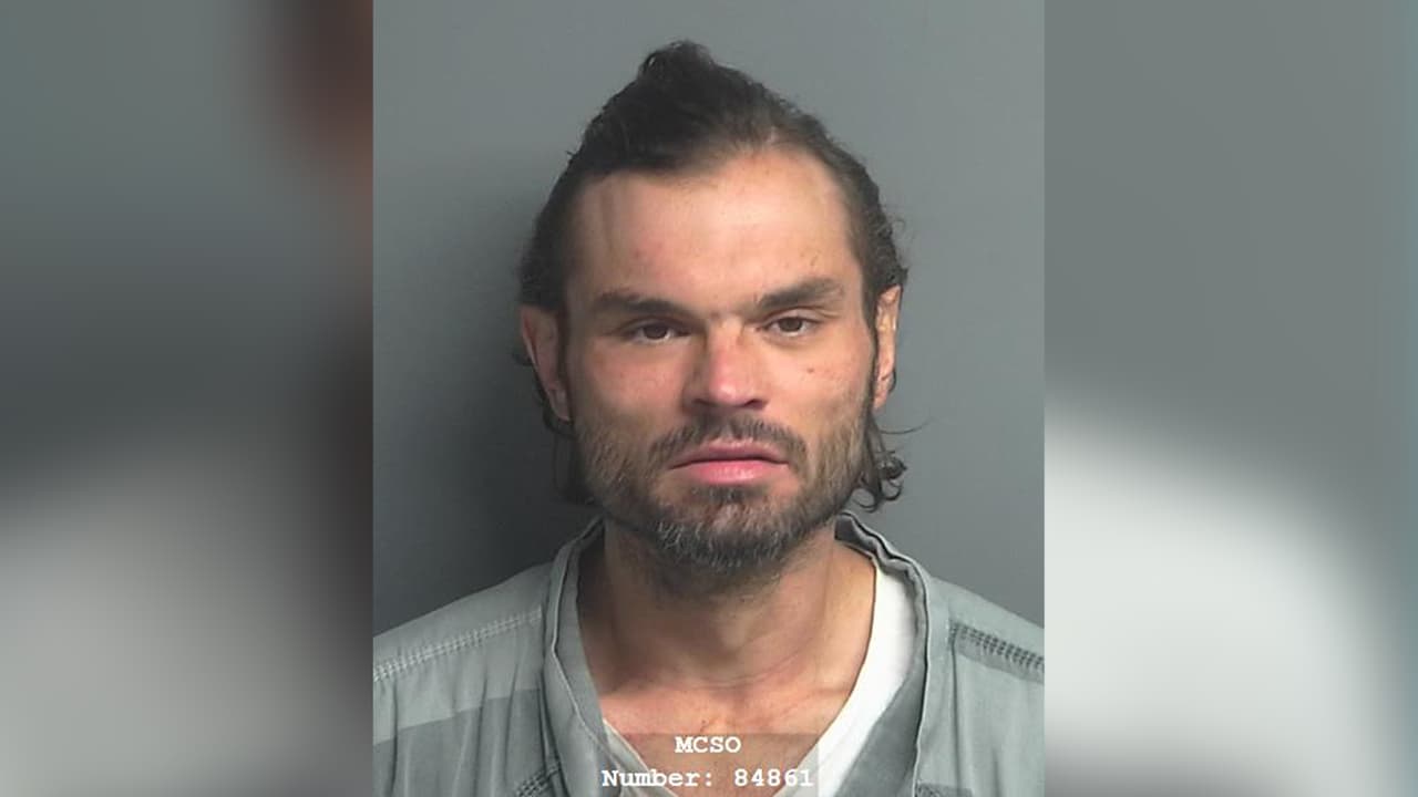 Gregory Scott Jr. Gunter, es señalado de agresión con estrangulación.