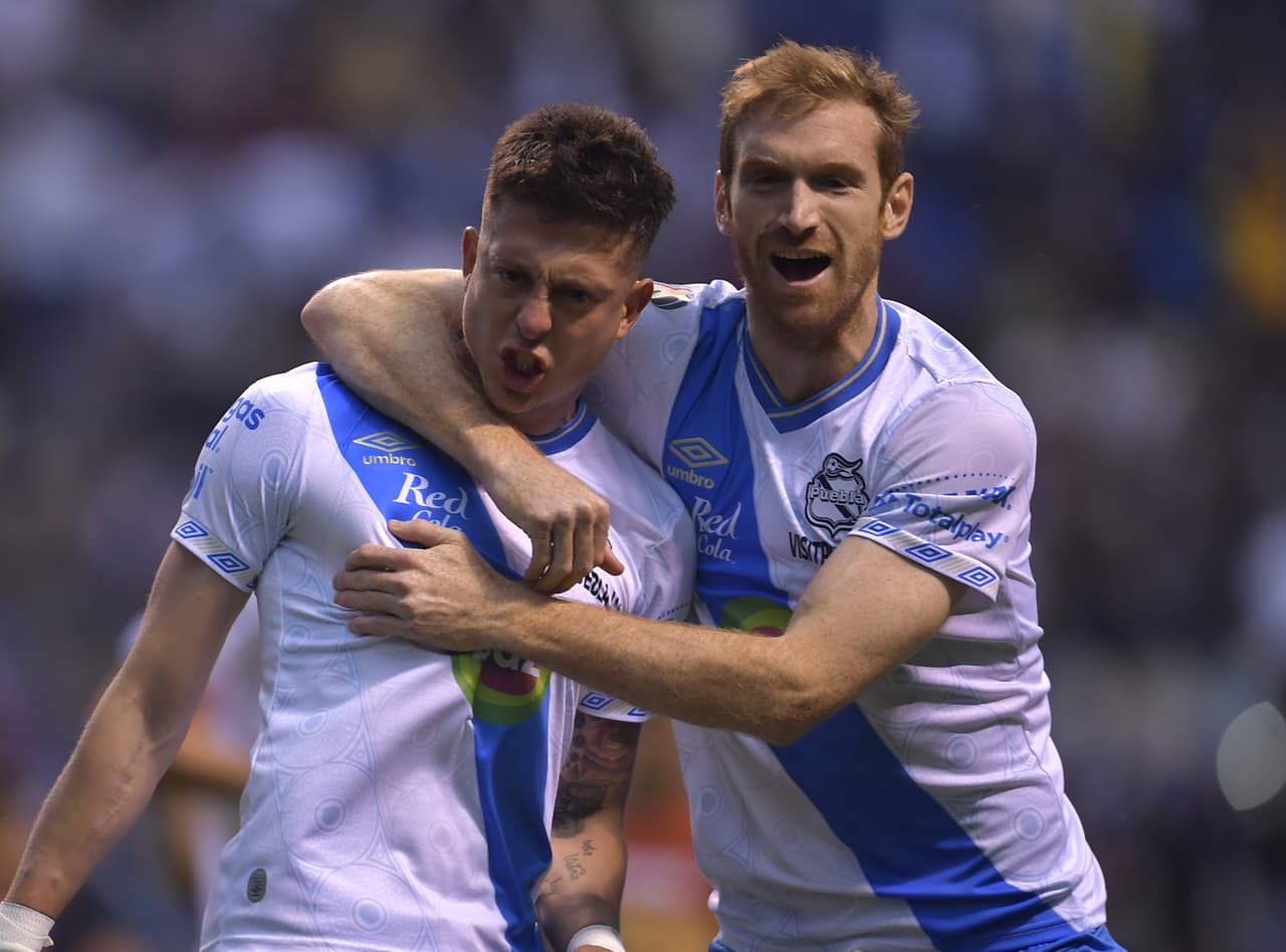 Fue al 12' después de que se revisara una mano en el VAR que Pablo Parra abriera el marcador al 12' desde el manchón penal.