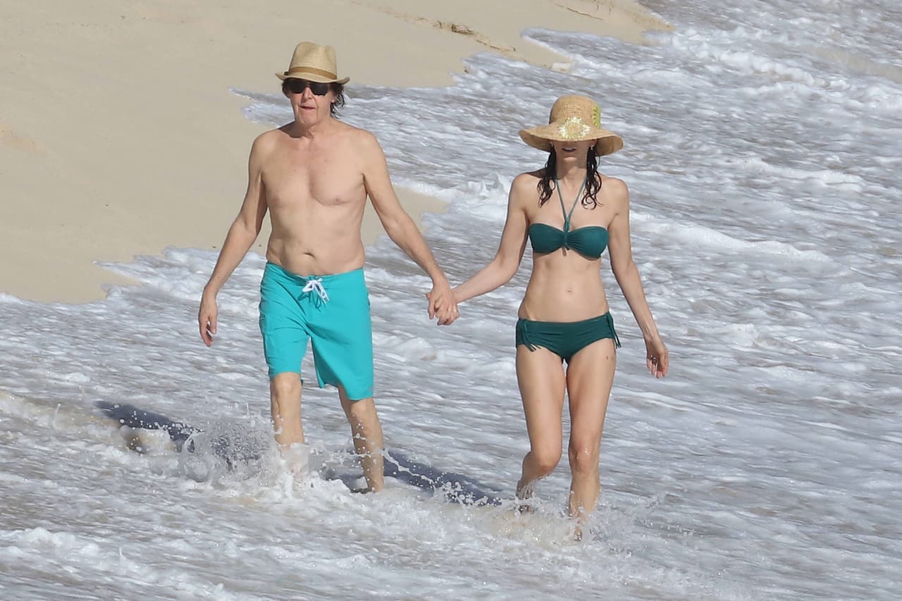 Paul McCartney y su esposa se refugiaron de frío en St. Barts.