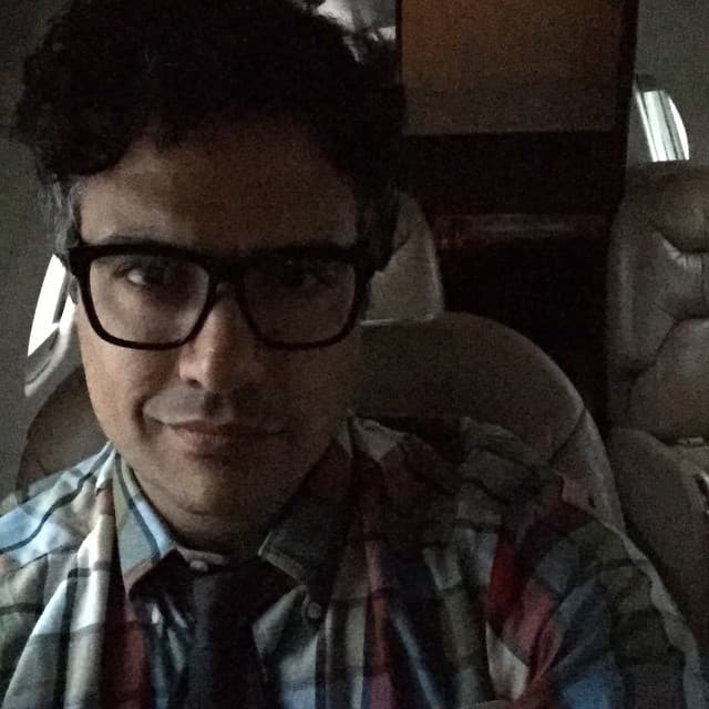 ¡Pero parece que los años no pasan por él!