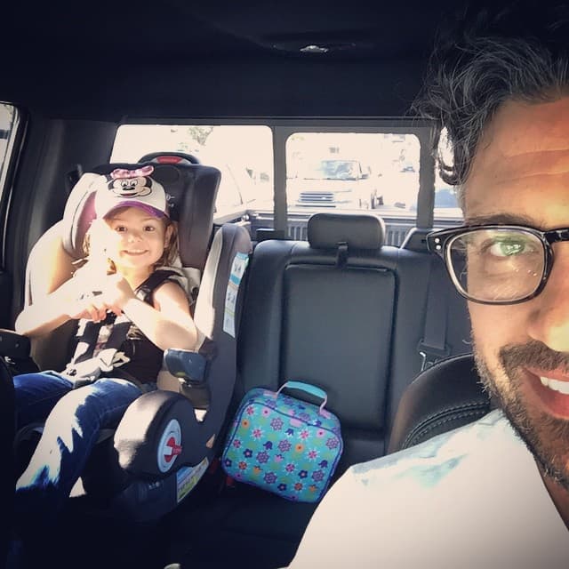 El actor y su hija Elena se han vuelto inseparables.