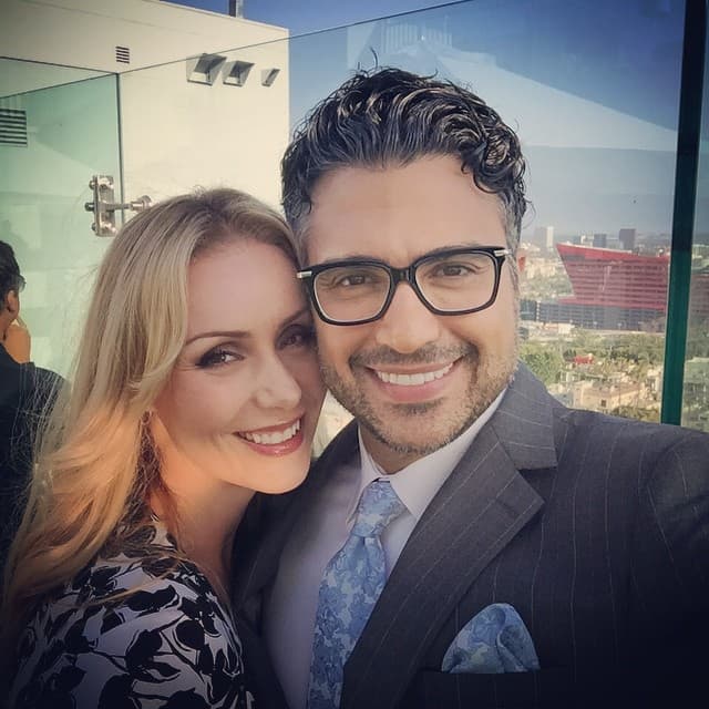 En el plano sentimal Jaime se encuentra muy enamorado de su esposa, la ex modelo Heidi Balvanera.