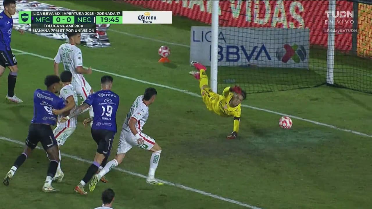 ¡Reflejos felinos de Unsain! Evita el primero de Cañoneros