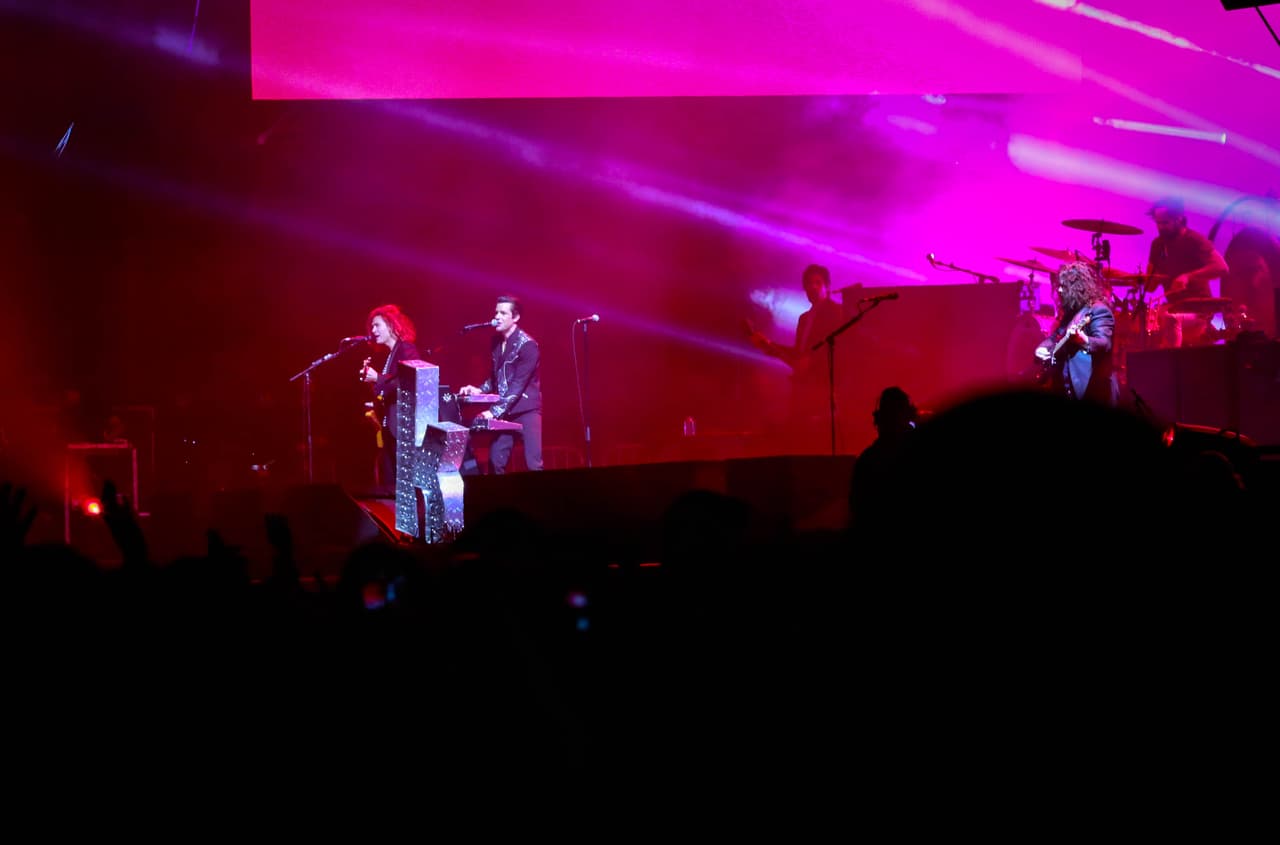 Desde disfraces de unicornios hasta atuendos muy veraniegos, pero eso sí muy buena vibra. Aquí una galería de fotos de la moda y el ambiente de Lollapalooza.